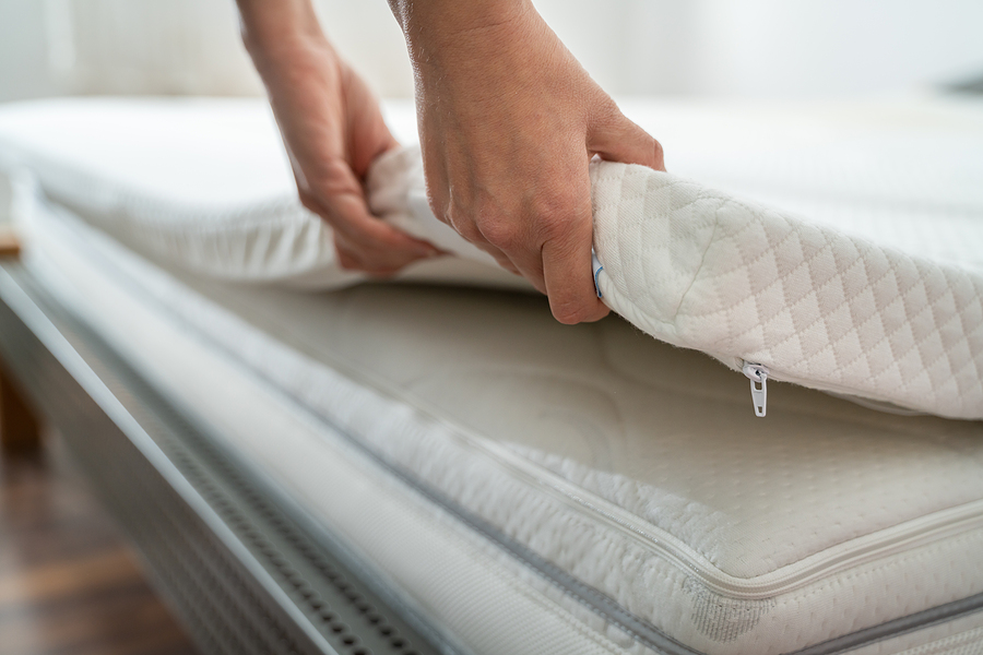 keeping a mattress pad in place