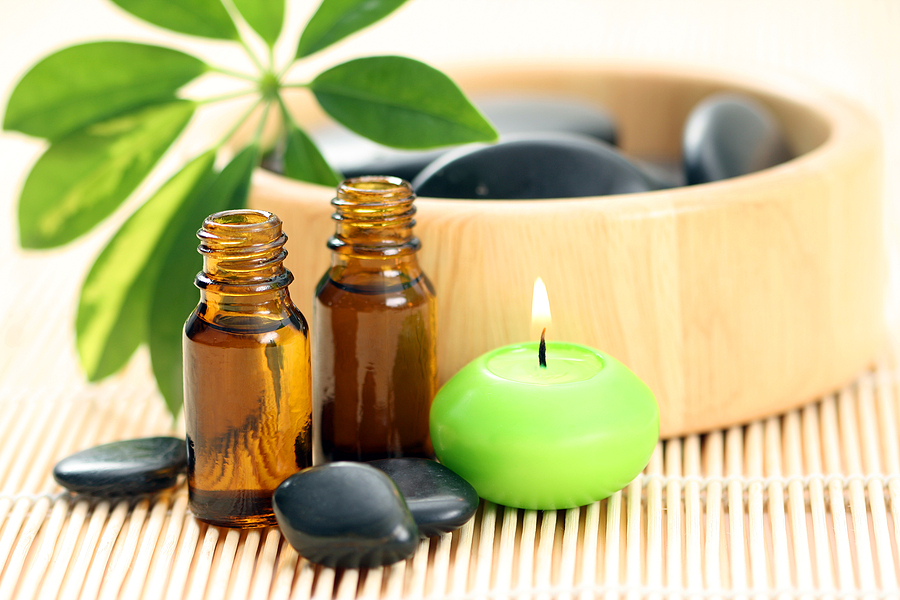 Aromatherapy: 3 Essential Oils to Improve Your Sleeping Routine