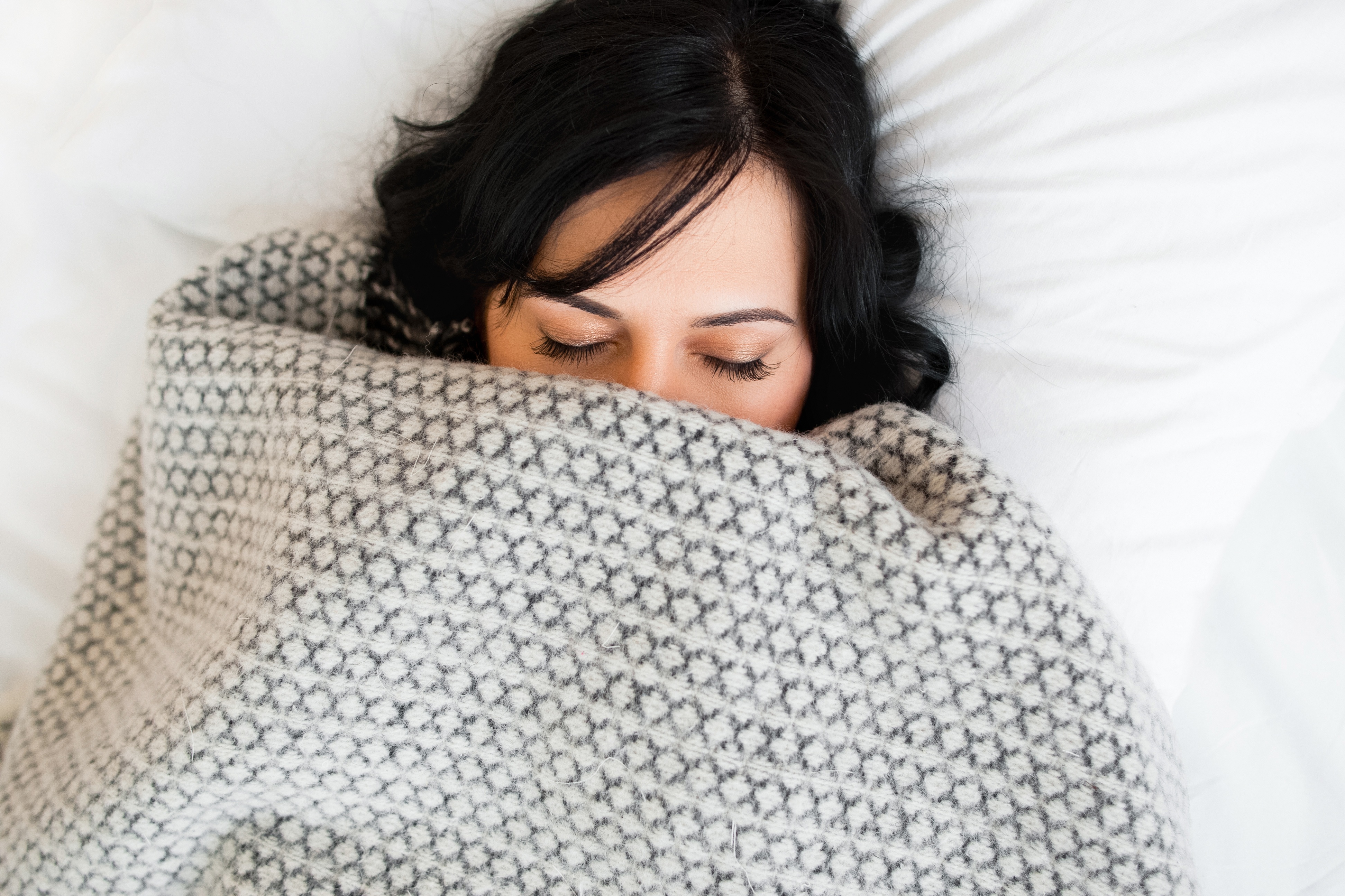 how does room temperature affect your sleep